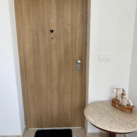 Sven Apartment *